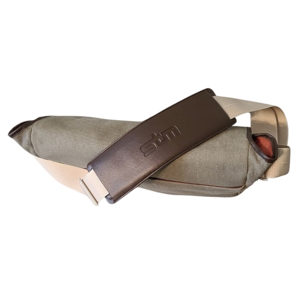 STM Russ Folisi NWT Green And Orange Laptop Messenger Bag Size XL - Picture 3 of 16